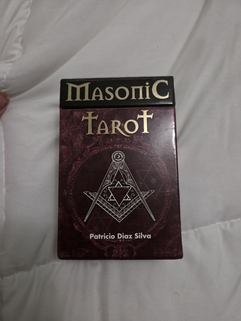Masonic Tarot Deck by Patricio Diaz Silva - Burgundy & Gold
